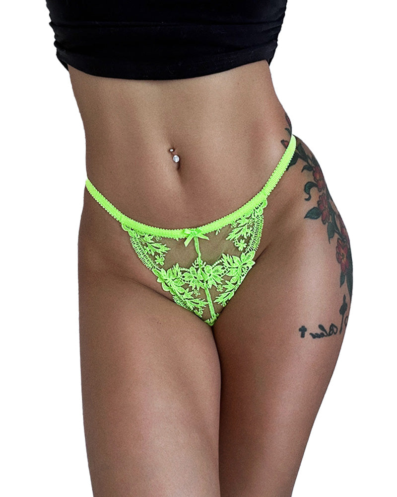 Curvvvy® BlossomLace – Tanga de encaje bordado francés y diseño transparente