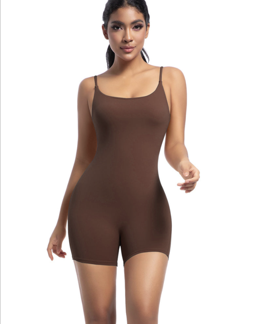 Enterizo deportivo corto con efecto segunda piel